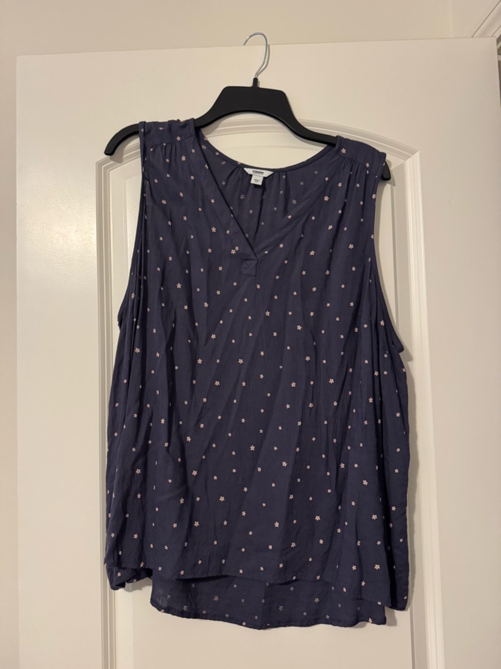 Sonoma Navy Sleeveless V-Neck Tank with Pink Star Dots